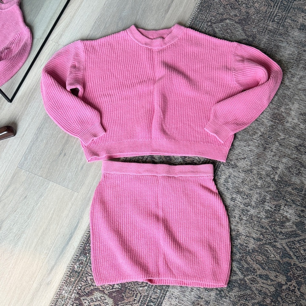 H&M Pink Knit Skirt Set
